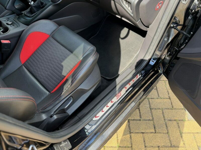 Ford Focus ST 250 Recaro Mk3 (2010-2018)