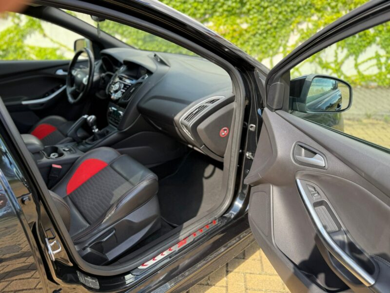 Ford Focus ST 250 Recaro Mk3 (2010-2018)