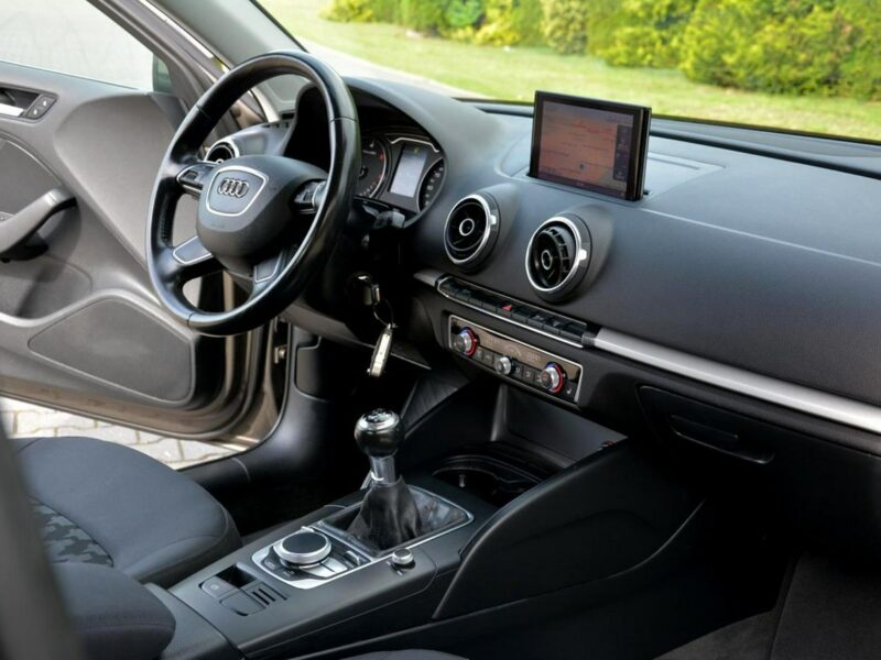 Audi A3 1.6TDI(105KM) bi-xenon Ledy Navi Parktronic Klimatronik Alu16" 8V (2012-)