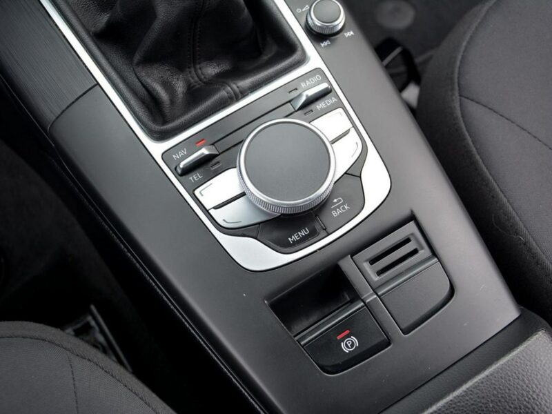 Audi A3 1.6TDI(105KM) bi-xenon Ledy Navi Parktronic Klimatronik Alu16" 8V (2012-)