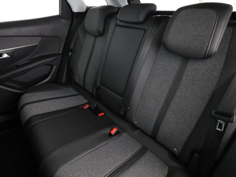 Peugeot 3008 navi virtual cocpit półskóra panorama kamera i czujniki parkowania II (2016-)