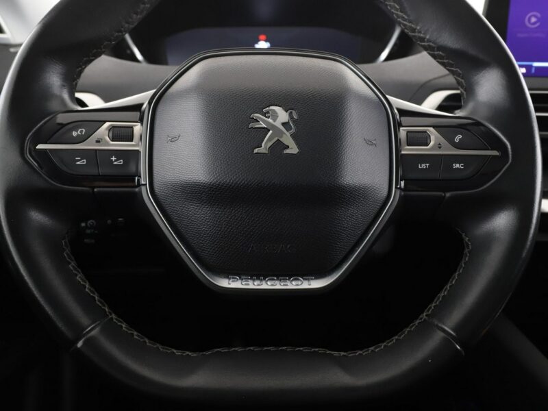 Peugeot 3008 navi virtual cocpit półskóra panorama kamera i czujniki parkowania II (2016-)