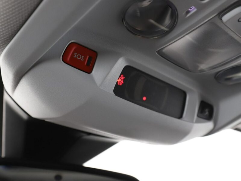 Peugeot 3008 navi virtual cocpit półskóra panorama kamera i czujniki parkowania II (2016-)