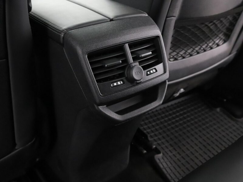 Peugeot 3008 navi virtual cocpit półskóra panorama kamera i czujniki parkowania II (2016-)
