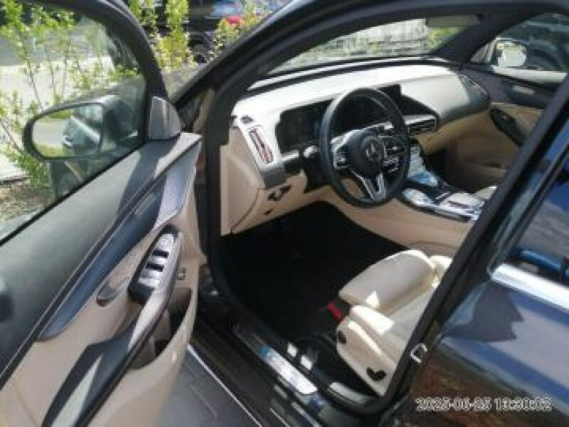 Mercedes EQC