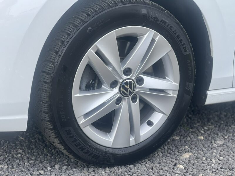 Volkswagen Golf Salon Polska Poleasingowy I właściciel Serwis ASO VAT 23% Bezwypadkowy VIII (2020-)