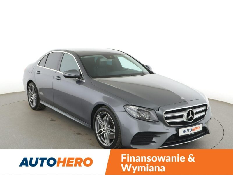 Mercedes E 200 półskóra navi full LEDel. sterowane i grzane fotele kamera i czujniki W213 (2016-)