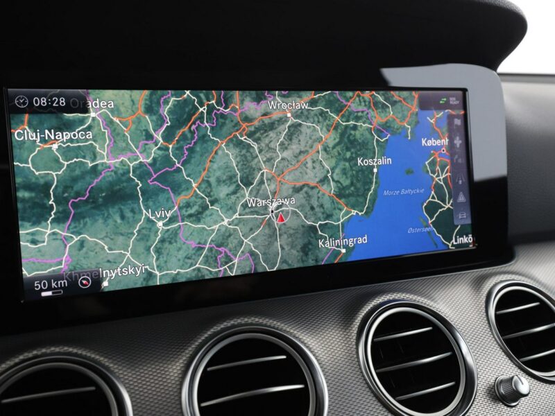 Mercedes E 200 półskóra navi full LEDel. sterowane i grzane fotele kamera i czujniki W213 (2016-)