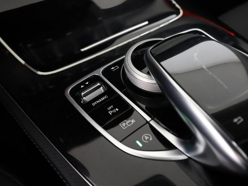 Mercedes E 200 półskóra navi full LEDel. sterowane i grzane fotele kamera i czujniki W213 (2016-)