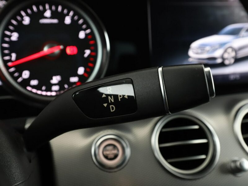 Mercedes E 200 półskóra navi full LEDel. sterowane i grzane fotele kamera i czujniki W213 (2016-)