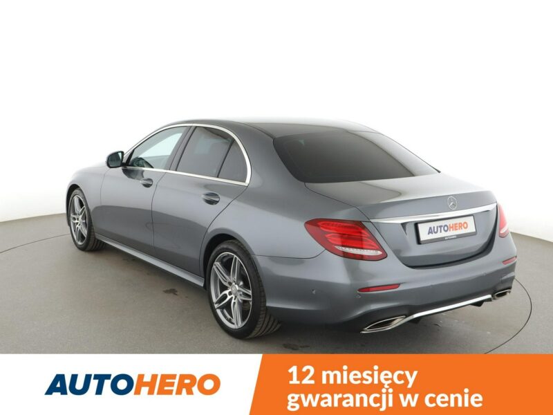 Mercedes E 200 półskóra navi full LEDel. sterowane i grzane fotele kamera i czujniki W213 (2016-)
