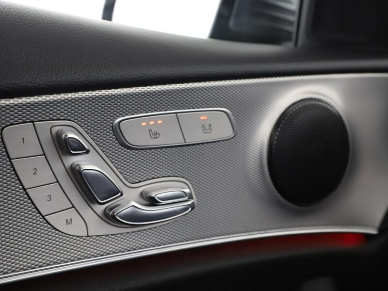 Mercedes E 200 półskóra navi full LEDel. sterowane i grzane fotele kamera i czujniki W213 (2016-)