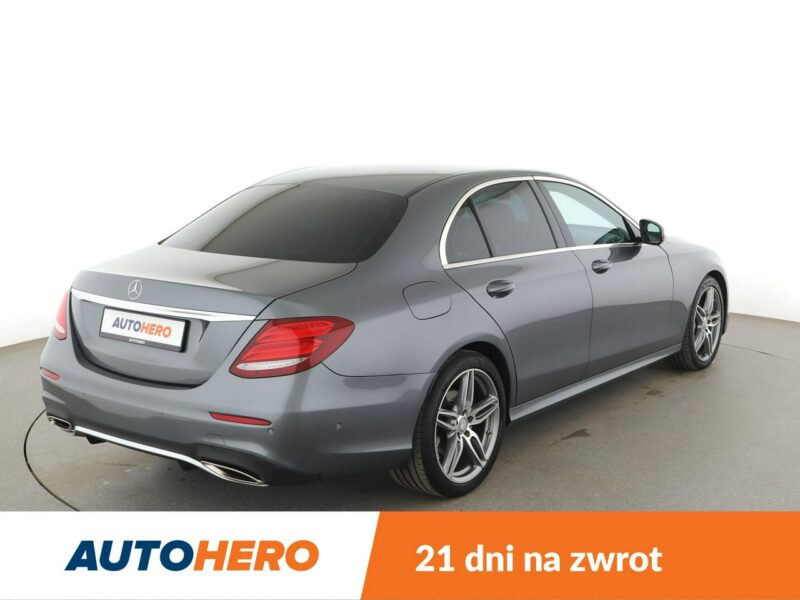 Mercedes E 200 półskóra navi full LEDel. sterowane i grzane fotele kamera i czujniki W213 (2016-)