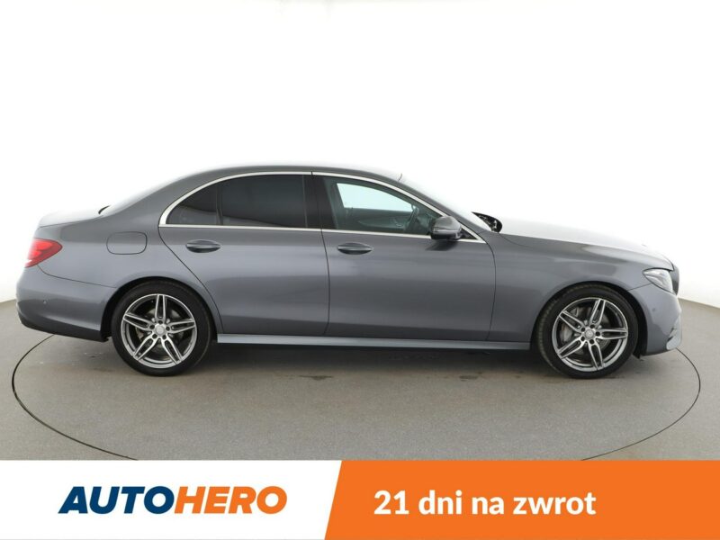 Mercedes E 200 półskóra navi full LEDel. sterowane i grzane fotele kamera i czujniki W213 (2016-)