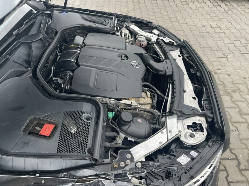 Mercedes E 300 E300DE Plug-In Kamera Podgrzewanie Skóra 306KM W213 (2016-)