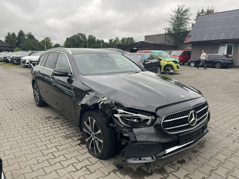 Mercedes E 300 E300DE Plug-In Kamera Podgrzewanie Skóra 306KM W213 (2016-)