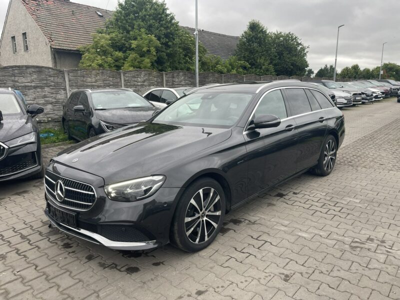 Mercedes E 300 E300DE Plug-In Kamera Podgrzewanie Skóra 306KM W213 (2016-)