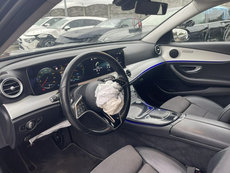 Mercedes E 300 E300DE Plug-In Kamera Podgrzewanie Skóra 306KM W213 (2016-)