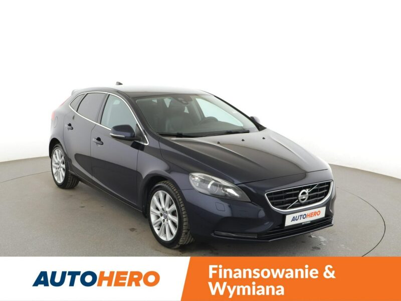 Volvo V40 xenon skóra el. sterowane i ogrzewane fotele z pamięcia kamera II (2012-)