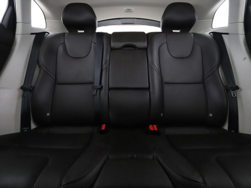 Volvo V40 xenon skóra el. sterowane i ogrzewane fotele z pamięcia kamera II (2012-)