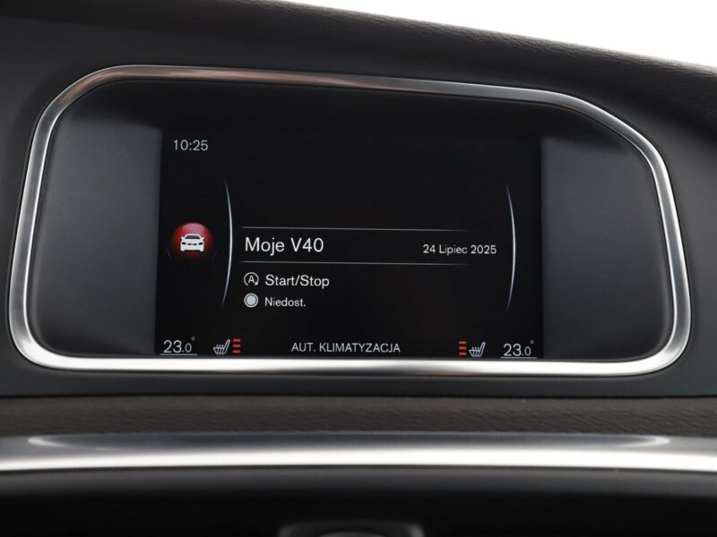 Volvo V40 xenon skóra el. sterowane i ogrzewane fotele z pamięcia kamera II (2012-)