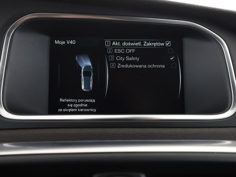 Volvo V40 xenon skóra el. sterowane i ogrzewane fotele z pamięcia kamera II (2012-)
