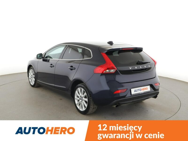 Volvo V40 xenon skóra el. sterowane i ogrzewane fotele z pamięcia kamera II (2012-)