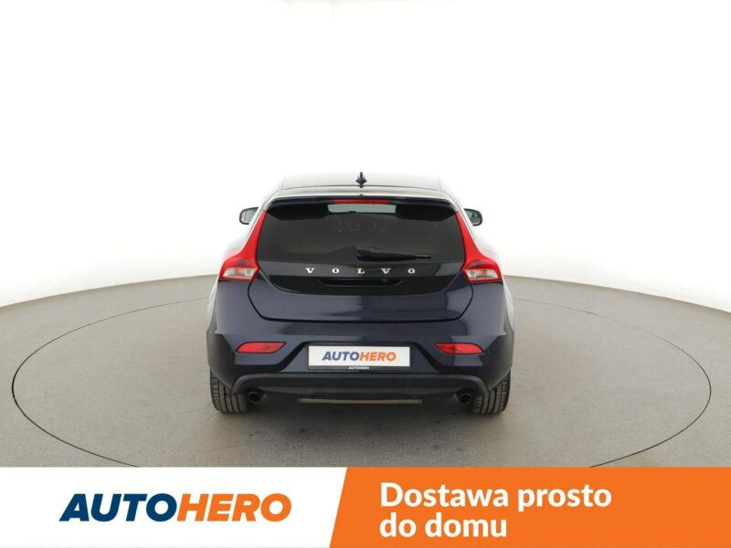 Volvo V40 xenon skóra el. sterowane i ogrzewane fotele z pamięcia kamera II (2012-)