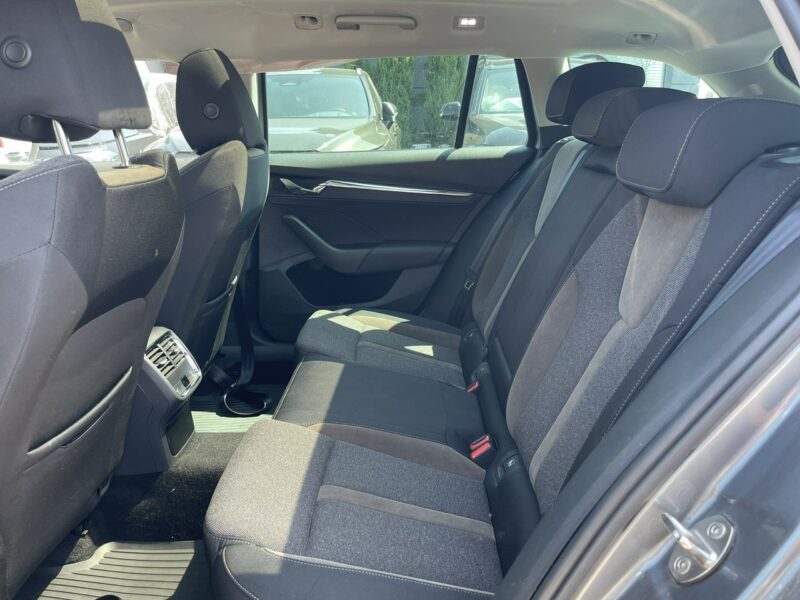 Škoda Octavia Octavia Scout 4x4 Panorama Automat 200KM IV (2020-)