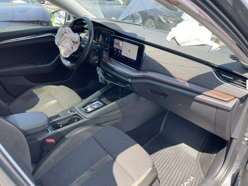 Škoda Octavia Octavia Scout 4x4 Panorama Automat 200KM IV (2020-)