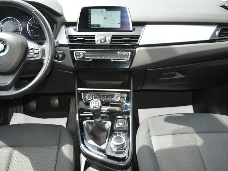 BMW 216 1.5d 100% bezwypadkowy Serwis Navi Bluetooth 157 tys.km. F45