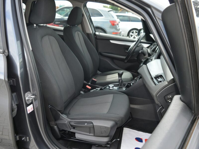 BMW 216 1.5d 100% bezwypadkowy Serwis Navi Bluetooth 157 tys.km. F45