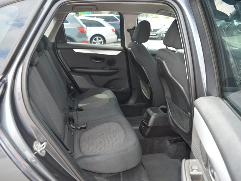 BMW 216 1.5d 100% bezwypadkowy Serwis Navi Bluetooth 157 tys.km. F45