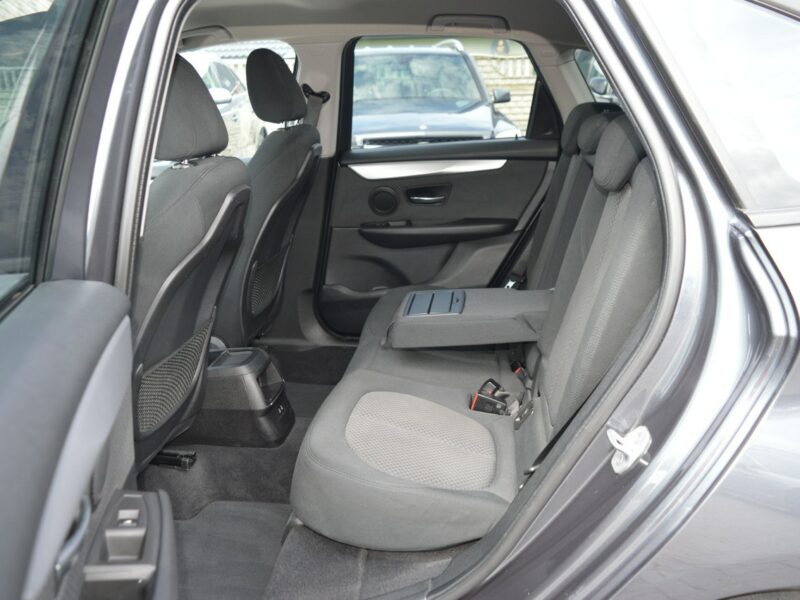 BMW 216 1.5d 100% bezwypadkowy Serwis Navi Bluetooth 157 tys.km. F45
