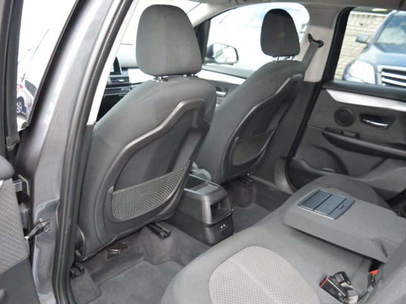 BMW 216 1.5d 100% bezwypadkowy Serwis Navi Bluetooth 157 tys.km. F45