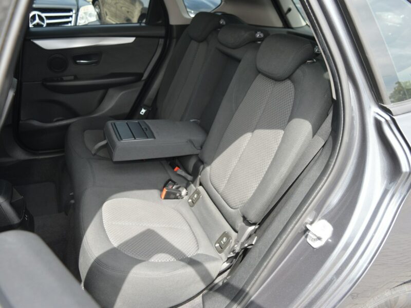 BMW 216 1.5d 100% bezwypadkowy Serwis Navi Bluetooth 157 tys.km. F45