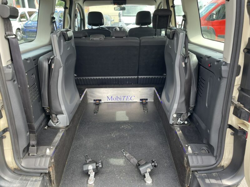 Mercedes Citan Tourer Mercedes Citan 7-osob przewozu Niepełnosprawnych inwalida rampa 2017