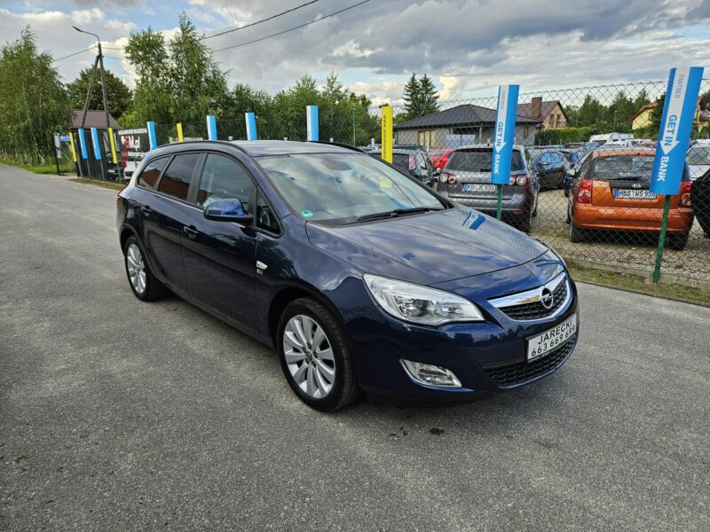 Opel Astra Opłacona Zdrowa Zadbana Serwisowana Bogata 1 WŁ Po Serwisie J (2009-2019)
