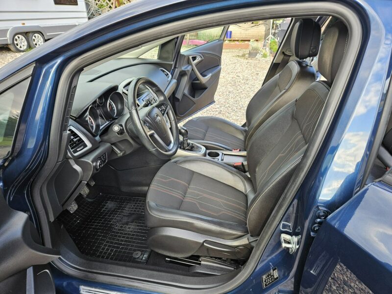 Opel Astra Opłacona Zdrowa Zadbana Serwisowana Bogata 1 WŁ Po Serwisie J (2009-2019)