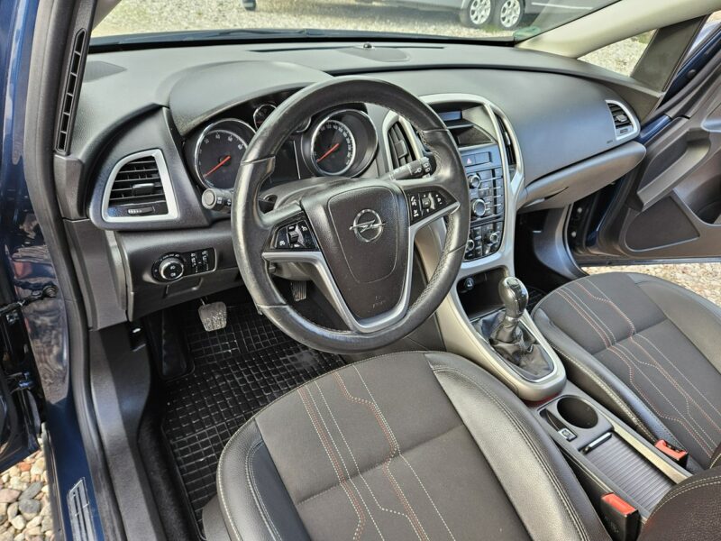 Opel Astra Opłacona Zdrowa Zadbana Serwisowana Bogata 1 WŁ Po Serwisie J (2009-2019)
