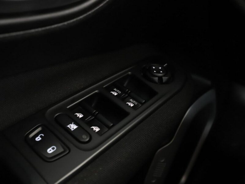 Jeep Renegade 1.6 Longitude Klimatyzacja Tempomat Navi Elektryka Parkpilot PDC I (2014-)