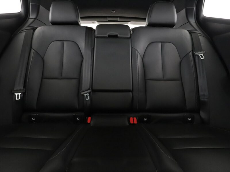 Volvo XC 40 PDC LED grzane fotele przód/tył tempomat navi bluetooth