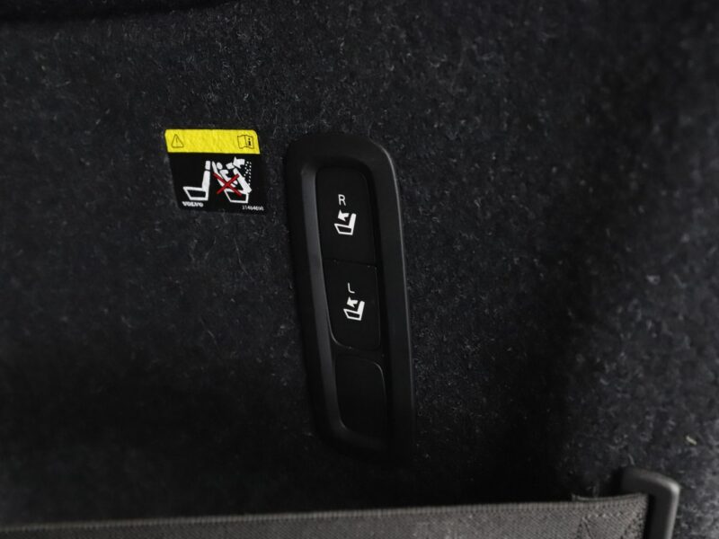 Volvo XC 40 PDC LED grzane fotele przód/tył tempomat navi bluetooth