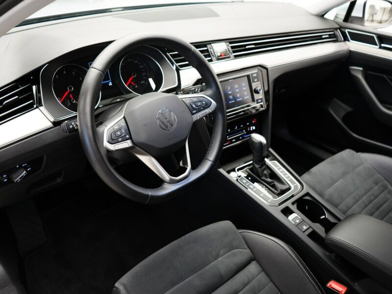 Volkswagen Passat 1.5 TSI DSG Elegance Tempomat ACC LED B8 (2014-2023)