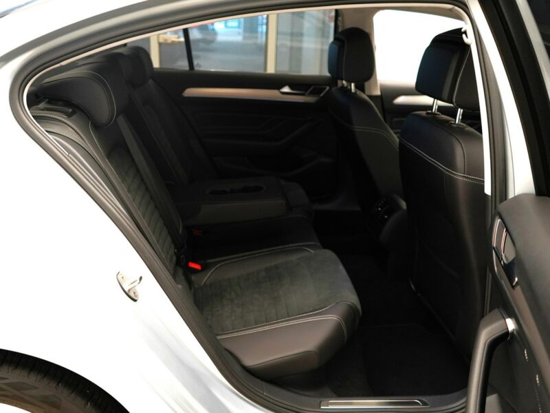 Volkswagen Passat 1.5 TSI DSG Elegance Tempomat ACC LED B8 (2014-2023)
