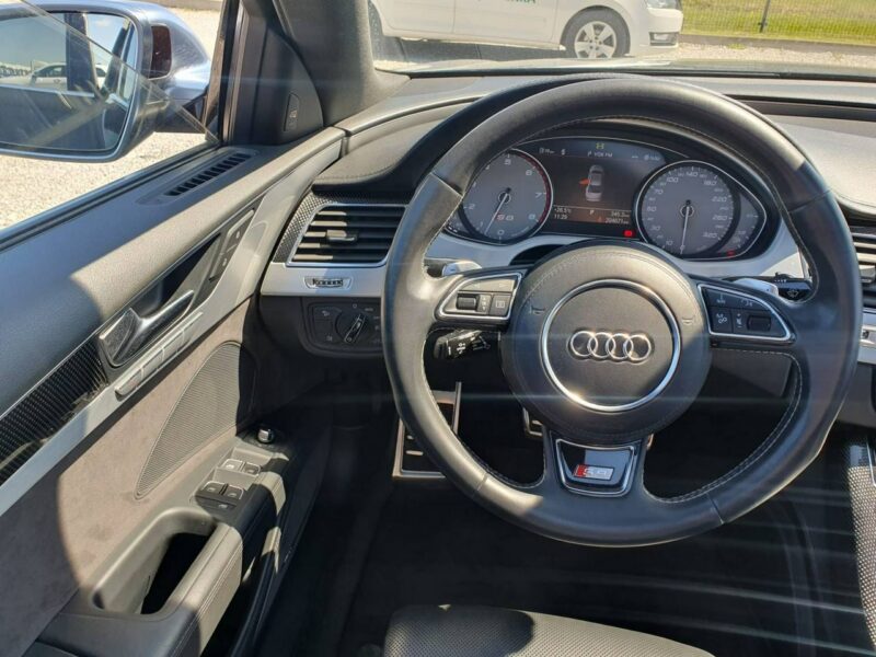 Audi A8 D4 (2010-)
