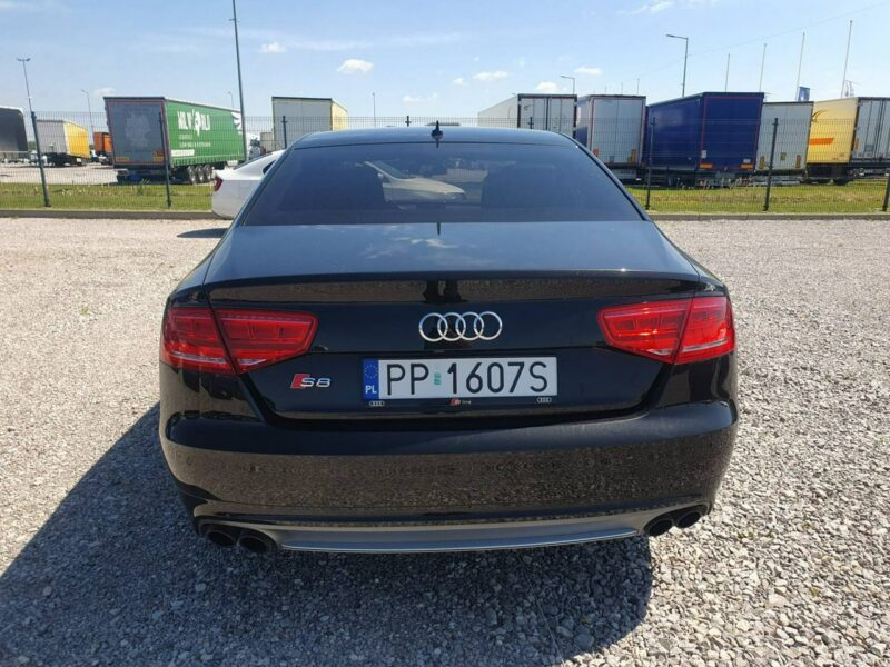 Audi A8 D4 (2010-)