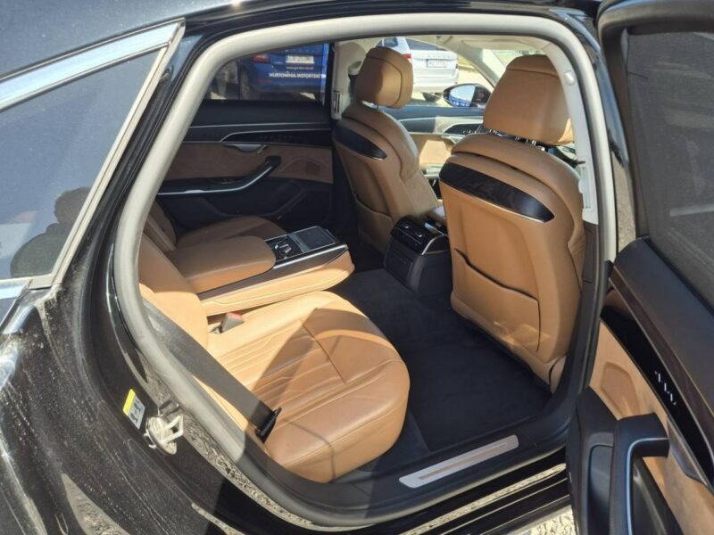 Audi A8 D5 (2017-)