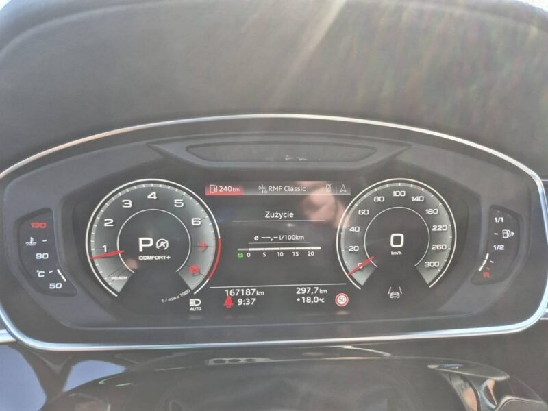 Audi A8 D5 (2017-)
