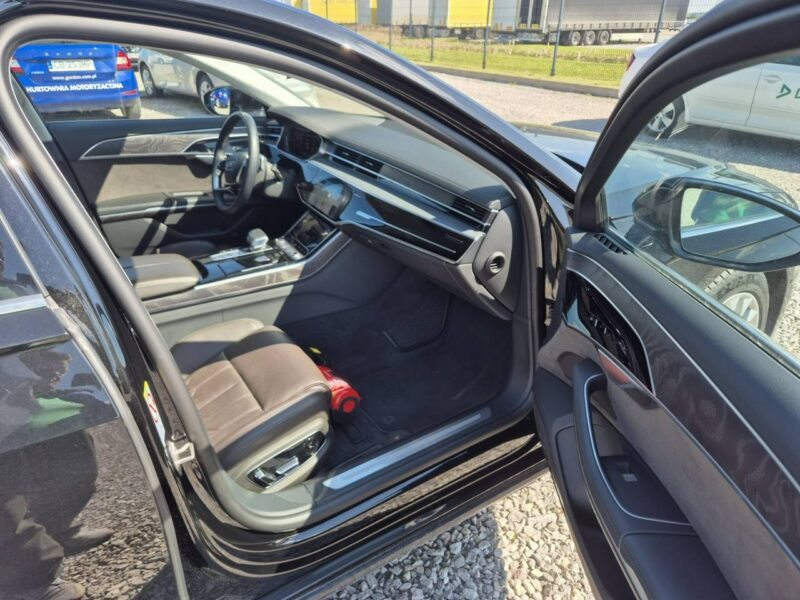Audi A8 D5 (2017-)
